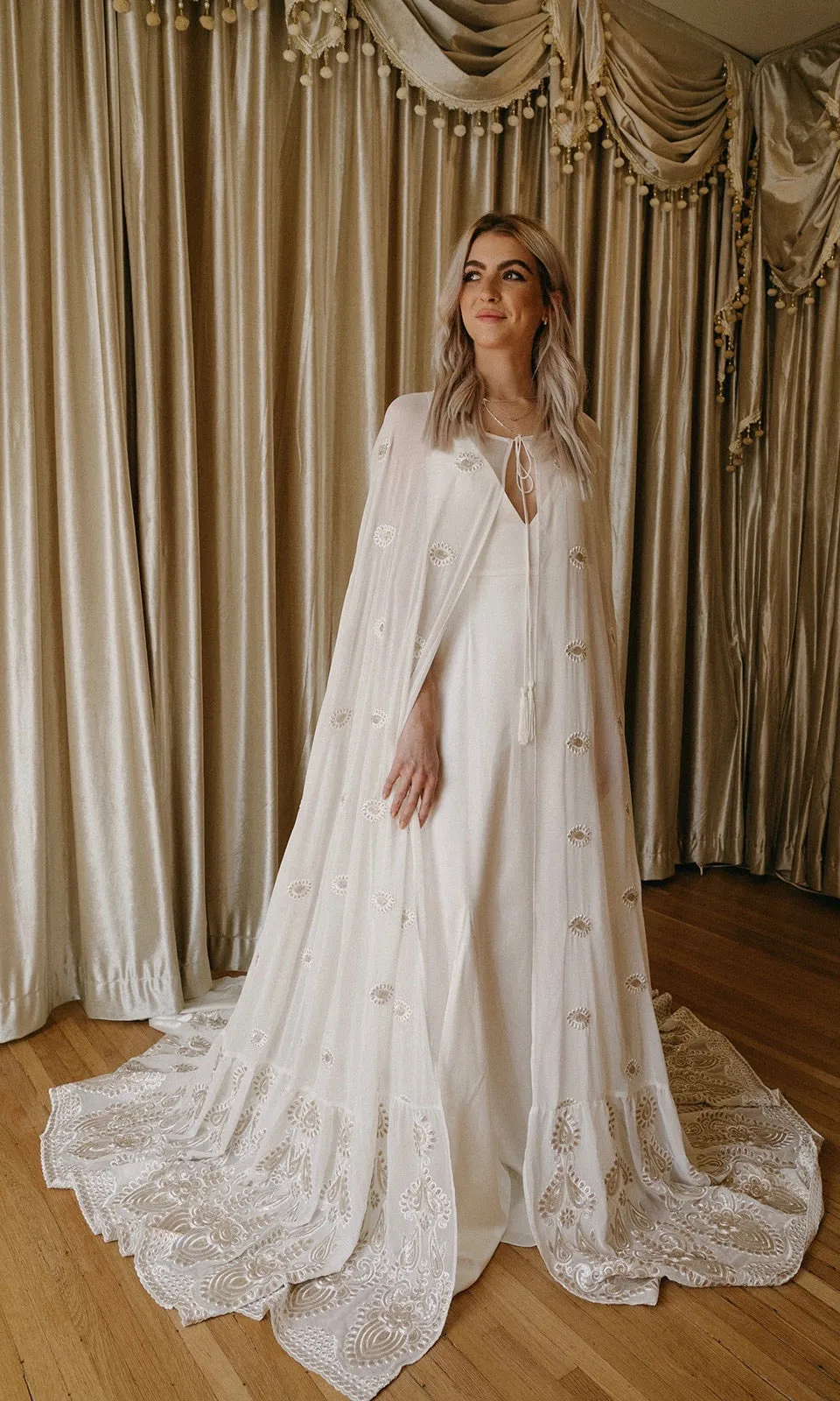 Chloe Cape (WHSL)