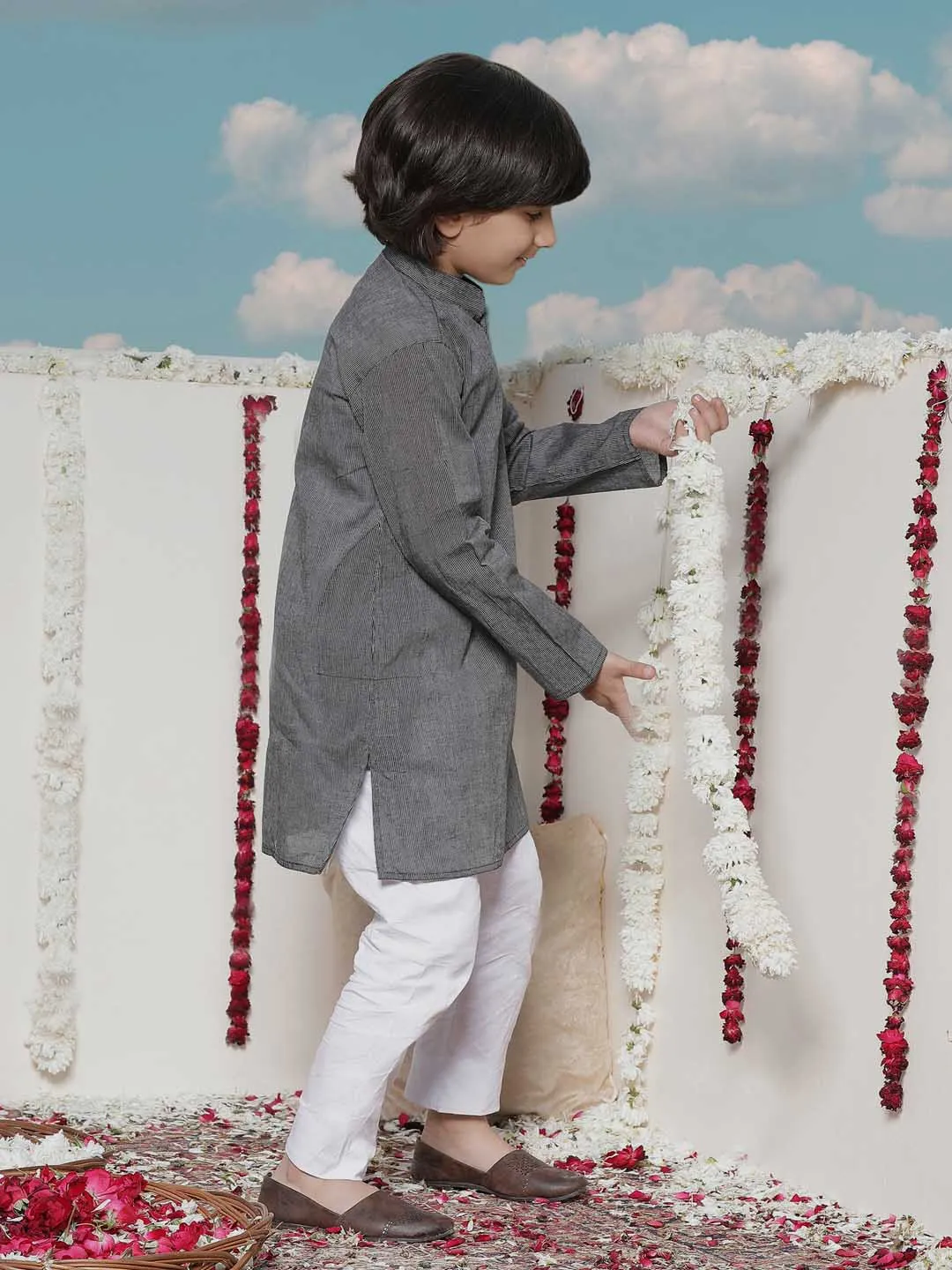 VASTRAMAY Boy's Black Cotton Kurta and Pyjama Set